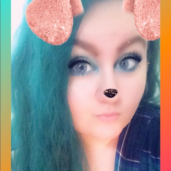 Meet your Posher, Michaela - Picture 1 of 1